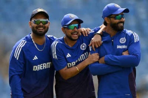 Gavaskar Calls for Kuldeep Yadav Inclusion, Questions Bumrah's Fitness Ahead of Second England Test
