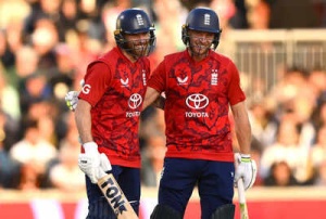 England Annihilate South Africa in T20I Record Blitz: Salt Smashes Fastest Century
Hoặc:
Salt's Record Century Ignites England's Historic T20I Demolition of South Africa