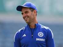 Ten Doeschate: India Favored vs. Pakistan in Asia Cup, Focus on Execution Key